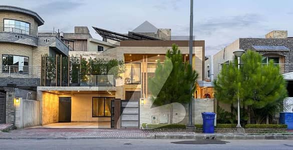 House For Sale Bharia Town Phase 3   looks Like Brand New