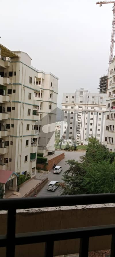 لگنم ٹاور ڈی ایچ اے ڈیفینس فیز 2,ڈی ایچ اے ڈیفینس,اسلام آباد میں 2 کمروں کا 6 مرلہ فلیٹ 1.55 کروڑ میں برائے فروخت۔