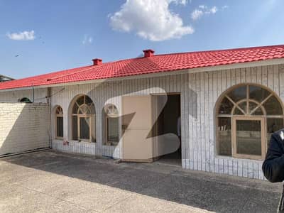 BEAUTIFUL FULL HOUSE FOR RENT IN F-8