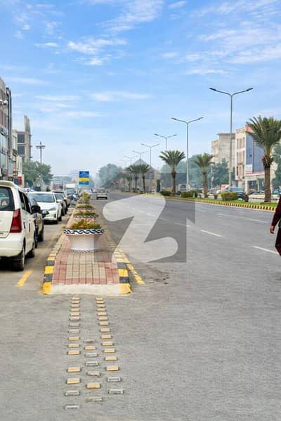 5 Marla Plots Are Available For Sale In Diamond Block