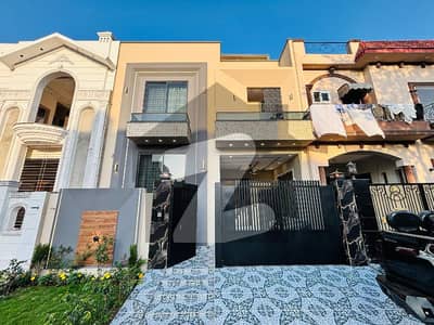 سٹی ہاؤسنگ سوسائٹی گوجرانوالہ میں 4 کمروں کا 5 مرلہ مکان 2.45 کروڑ میں برائے فروخت۔