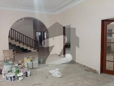 خالد بِن ولید روڈ کراچی میں 1 کنال دفتر 6.2 لاکھ میں کرایہ پر دستیاب ہے۔