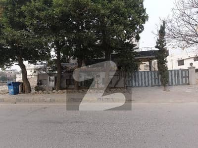 Tripple Storey 1 Kanal House For sale In Bahria Town Phase 4 Rawalpindi