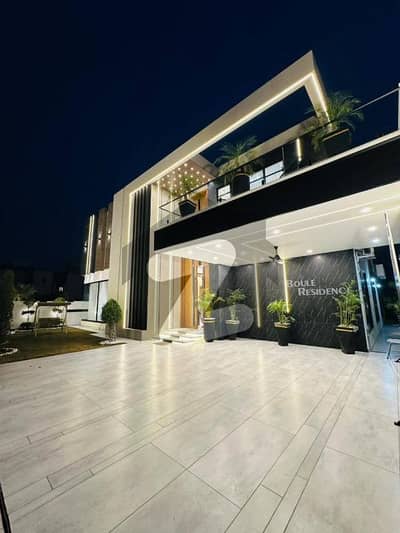 1 Kanal luxury upper portion available for rent lower portion lock is very hot location house lake city meadows sector D Lahore. 3 bed accommodation lowet portion lock. Only rent [115,000] PKR