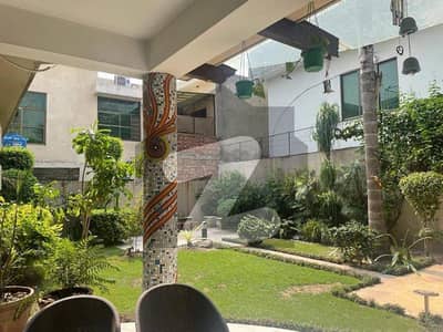 2 Kanal Corner Beautiful House 2 Kanal Corner Beautiful House