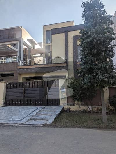 لیک سٹی ۔ سیکٹرایم ۔ 7 لیک سٹی,رائیونڈ روڈ,لاہور میں 3 کمروں کا 12 مرلہ زیریں پورشن 1.05 لاکھ میں کرایہ پر دستیاب ہے۔ لیک سٹی ۔ سیکٹرایم ۔ 7 لیک سٹی,رائیونڈ روڈ,لاہور میں 3 کمروں کا 12 مرلہ زیریں پورشن 1.05 لاکھ میں کرایہ پر دستیاب ہے۔