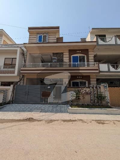 GULBERG RESIDENCIA 7 M UPPER FLOOR 4 RENT