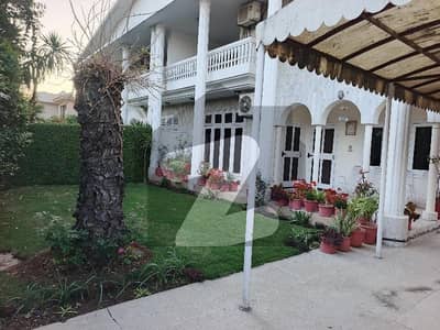 ایف ۔ 10 اسلام آباد میں 2 کمروں کا 1 کنال زیریں پورشن 85.0 ہزار میں کرایہ پر دستیاب ہے۔