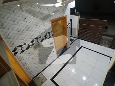 فیصل ٹاؤن - ایف ۔ 18 اسلام آباد میں 4 کمروں کا 5 مرلہ مکان 2.5 کروڑ میں برائے فروخت۔