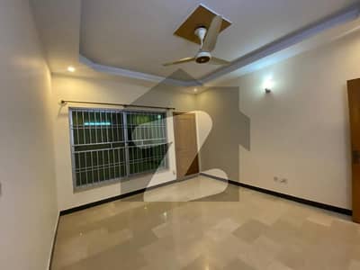 40x80 Upper Portion For Rent