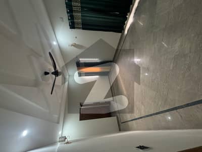 جوہر ٹاؤن فیز 2 جوہر ٹاؤن,لاہور میں 3 کمروں کا 5 مرلہ زیریں پورشن 52.0 ہزار میں کرایہ پر دستیاب ہے۔