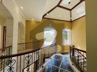 ڈی ایچ اے ڈیفینس فیز 2 ڈی ایچ اے ڈیفینس,اسلام آباد میں 6 کمروں کا 1 کنال مکان 4.5 لاکھ میں کرایہ پر دستیاب ہے۔