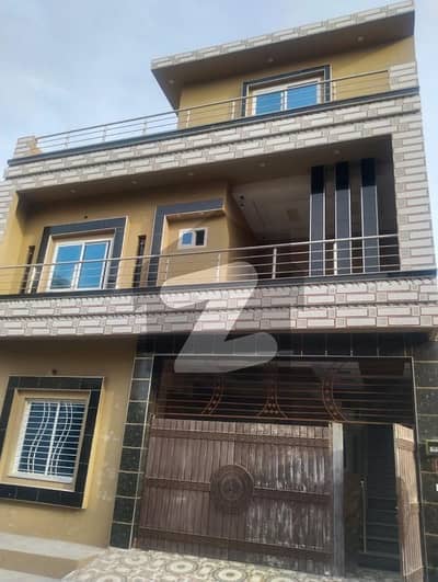 وسٹا ہومز فیصل آباد میں 5 کمروں کا 5 مرلہ مکان 1.75 کروڑ میں برائے فروخت۔