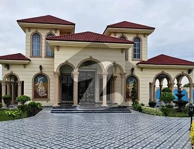 برکی روڈ کینٹ,لاہور میں 3 کمروں کا 4 کنال فارم ہاؤس 7.0 کروڑ میں برائے فروخت۔