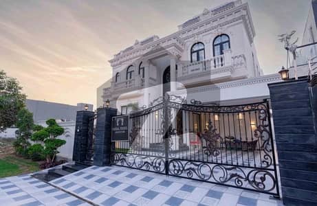 ڈی ایچ اے فیز 5 ڈیفنس (ڈی ایچ اے),لاہور میں 5 کمروں کا 1 کنال مکان 8.55 کروڑ میں برائے فروخت۔