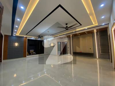 1 KANAL DESIGNER HOUSE FOR SALE