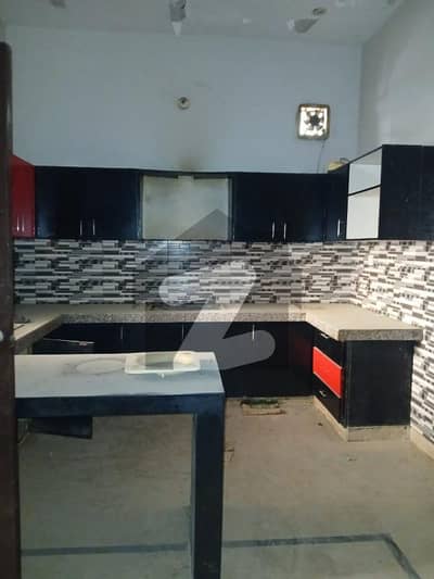 گلشن عظیم سکیم 33,کراچی میں 4 کمروں کا 1 مرلہ مکان 67.0 ہزار میں کرایہ پر دستیاب ہے۔