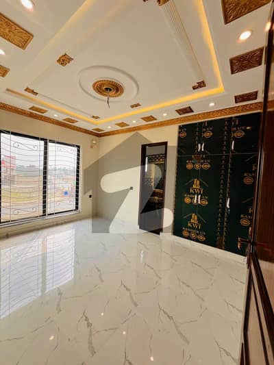 سینٹرل پارک ہاؤسنگ سکیم لاہور میں 2 کمروں کا 10 مرلہ بالائی پورشن 55.0 ہزار میں کرایہ پر دستیاب ہے۔