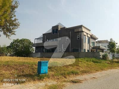 ڈی ایچ اے فیز 2 - سیکٹر ای ڈی ایچ اے ڈیفینس فیز 2,ڈی ایچ اے ڈیفینس,اسلام آباد میں 10 مرلہ رہائشی پلاٹ 3.0 کروڑ میں برائے فروخت۔