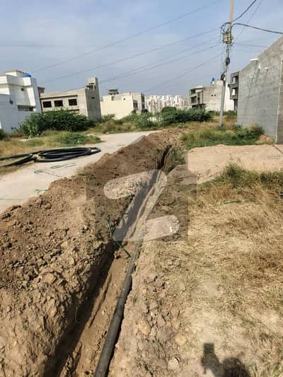 Commercial 200 Squareyrd plot