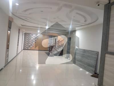 غوری ٹاؤن فیز 5 غوری ٹاؤن,اسلام آباد میں 1 کمرے کا 2 مرلہ فلیٹ 70.0 لاکھ میں برائے فروخت۔