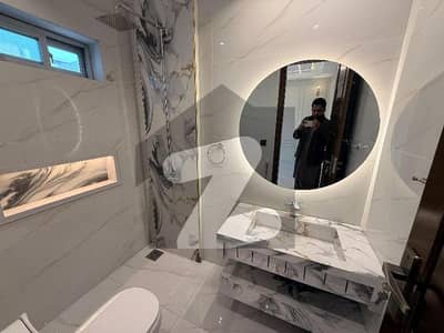 اتحاد ٹاؤن فیز ١ اتحاد ٹاؤن,رائیونڈ روڈ,لاہور میں 1 کمرے کا 3 مرلہ فلیٹ 1.15 کروڑ میں برائے فروخت۔