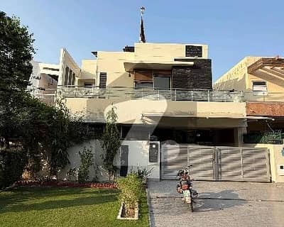 Gorgeous 10 Marla House For Sale Available In DHA Phase 5 - Block L Gorgeous 10 Marla House For Sale Available In DHA Phase 5 - Block L