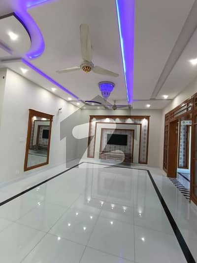 جی ۔ 14 اسلام آباد میں 10 کمروں کا 14 مرلہ مکان 4.5 لاکھ میں کرایہ پر دستیاب ہے۔