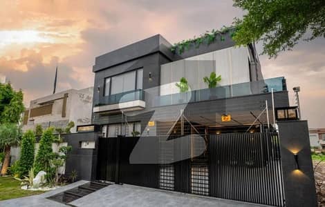 Get This Amazing 1 Kanal House Available In DHA Phase 7 - Block Z