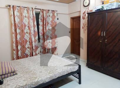 جمشید روڈ کراچی میں 3 کمروں کا 6 مرلہ فلیٹ 2.1 کروڑ میں برائے فروخت۔