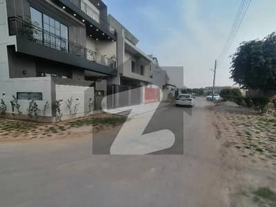 Prime Location House For sale Situated In Buch Villas Phase 2 - Manik Block