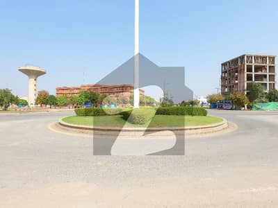 9 Marla On Ground Facing Canal And Canal Road Lahore With 50" Road On Its Front Side And 50" Road On Its Back Side Along With 30" And 20" Dedicated Parking , Ready For Construction. Super Hot Thing In It Is That The Plot Is Open Form. .