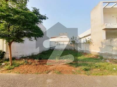 12 MARLA PLOT FOR SALE ON URGENT BASIS