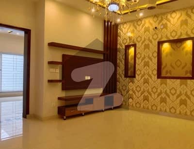 پارک ویو سٹی لاہور میں 2 کمروں کا 3 مرلہ زیریں پورشن 45.0 لاکھ میں برائے فروخت۔