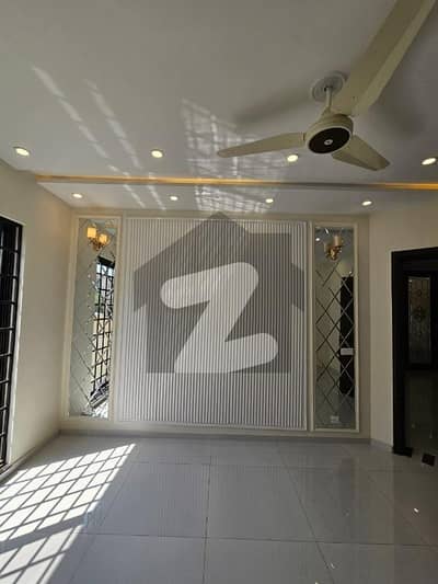 لو کاسٹ ۔ بلاک سی لو کاسٹ سیکٹر,بحریہ آرچرڈ فیز 2,بحریہ آرچرڈ,لاہور میں 4 کمروں کا 10 مرلہ مکان 3.35 کروڑ میں برائے فروخت۔ لو کاسٹ ۔ بلاک سی لو کاسٹ سیکٹر,بحریہ آرچرڈ فیز 2,بحریہ آرچرڈ,لاہور میں 4 کمروں کا 10 مرلہ مکان 3.35 کروڑ میں برائے فروخت۔