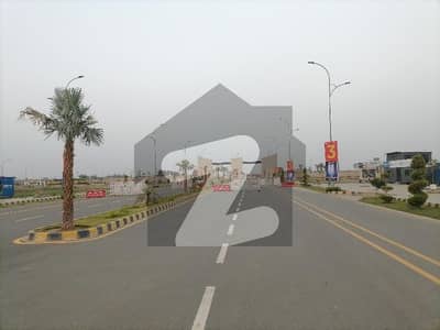 پائن ایونیو لاہور میں 5 مرلہ کمرشل پلاٹ 3.75 کروڑ میں برائے فروخت۔