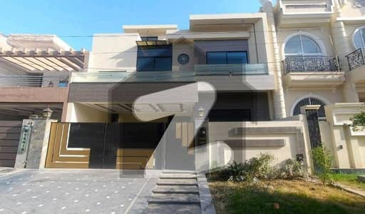 10 Marla Beautiful House for Sale in Lahore Press Club Housing Society