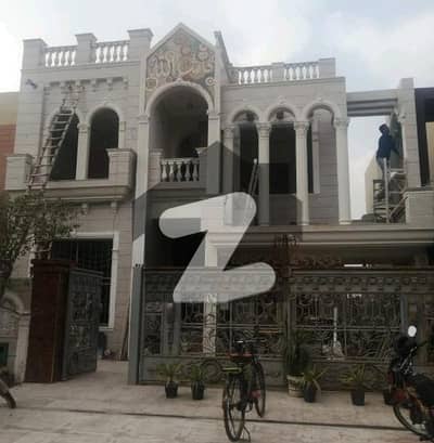 بحریہ ٹاؤن ۔ سیکٹر ایف بحریہ ٹاؤن,لاہور میں 3 کمروں کا 12 مرلہ بالائی پورشن 95.0 ہزار میں کرایہ پر دستیاب ہے۔