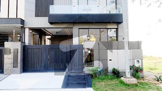 Centrally Located Prime Location House Available In DHA 9 Town - Block D For sale