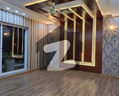 سینٹرل پارک ہاؤسنگ سکیم لاہور میں 3 کمروں کا 5 مرلہ مکان 2.25 کروڑ میں برائے فروخت۔