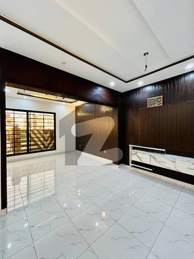 Prime Location EME Society 20 Marla House Up For sale