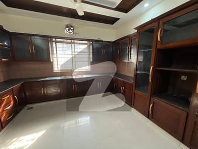 16 Marla House Available For Rent in Valancia Town Lahore