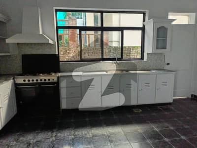 ایف ۔ 11 اسلام آباد میں 3 کمروں کا 1 کنال زیریں پورشن 2.4 لاکھ میں کرایہ پر دستیاب ہے۔ ایف ۔ 11 اسلام آباد میں 3 کمروں کا 1 کنال زیریں پورشن 2.4 لاکھ میں کرایہ پر دستیاب ہے۔