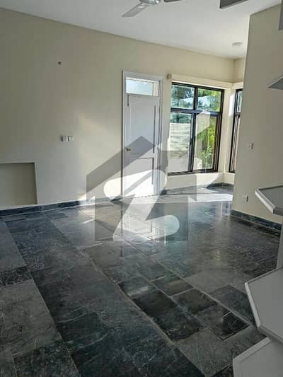 F11 EXCELLENT LOWER PORTION 3BEDS 500 SQY TILED FLOOR PARKING 3 CARS BEAUTIFUL LOCATION.