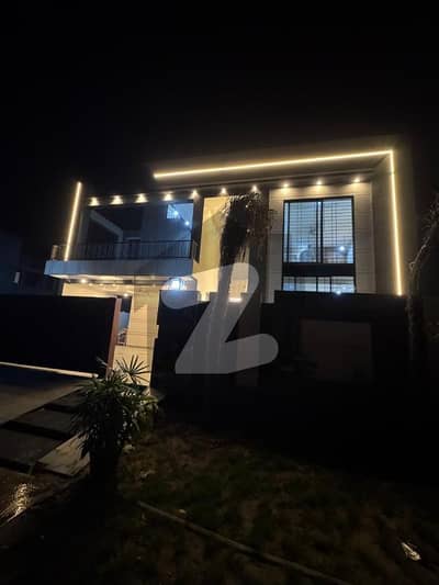 واپڈا ٹاؤن لاہور میں 6 کمروں کا 1 کنال مکان 6.6 کروڑ میں برائے فروخت۔