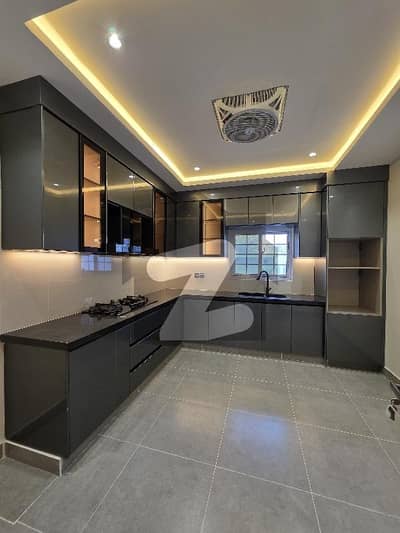 LIKE BRAND NEW SEAVIEW APARTMENT FOR SALE