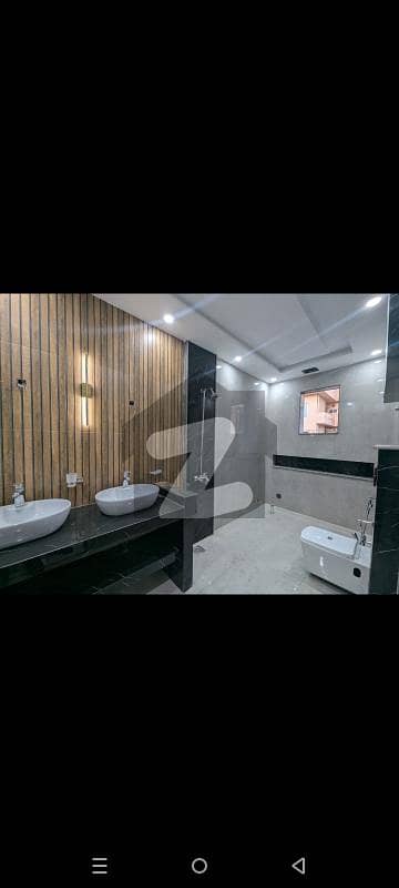 نیسپاک سکیم فیز 3 ڈیفینس روڈ,لاہور میں 6 کمروں کا 19 مرلہ مکان 6.5 کروڑ میں برائے فروخت۔ نیسپاک سکیم فیز 3 ڈیفینس روڈ,لاہور میں 6 کمروں کا 19 مرلہ مکان 6.5 کروڑ میں برائے فروخت۔