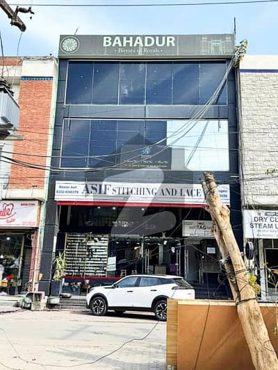 ڈی ایچ اے فیز 3 ڈیفنس (ڈی ایچ اے),لاہور میں 4 مرلہ عمارت 10.25 کروڑ میں برائے فروخت۔