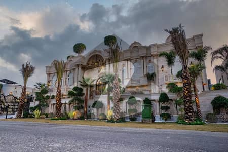 ڈی ایچ اے فیز 6 ڈیفنس (ڈی ایچ اے),لاہور میں 7 کمروں کا 2 کنال مکان 45.0 کروڑ میں برائے فروخت۔