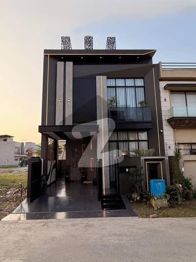 5 MARLA BRAND NEW ULTRA MODERN DESIGN HOUSE FOR SALE IN DHA Lahore Phase 6